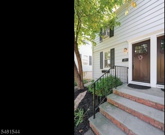 7 Hill St - Photo 3 of 28