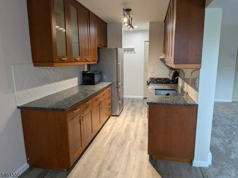 826 Main St Apt F - Photo 3 of 13