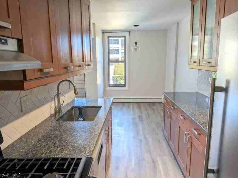 826 Main St Apt F - Photo 4 of 13