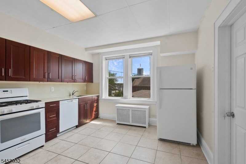 60-62 Elmwood Ave #3 - Photo 6 of 19