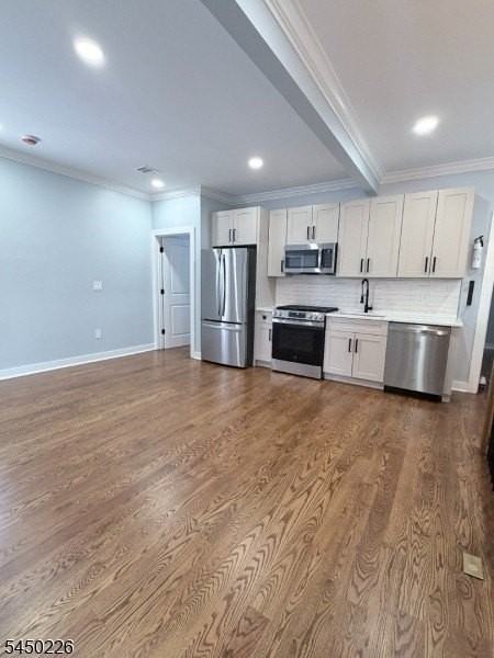 8 Essex St - Photo 2 of 9