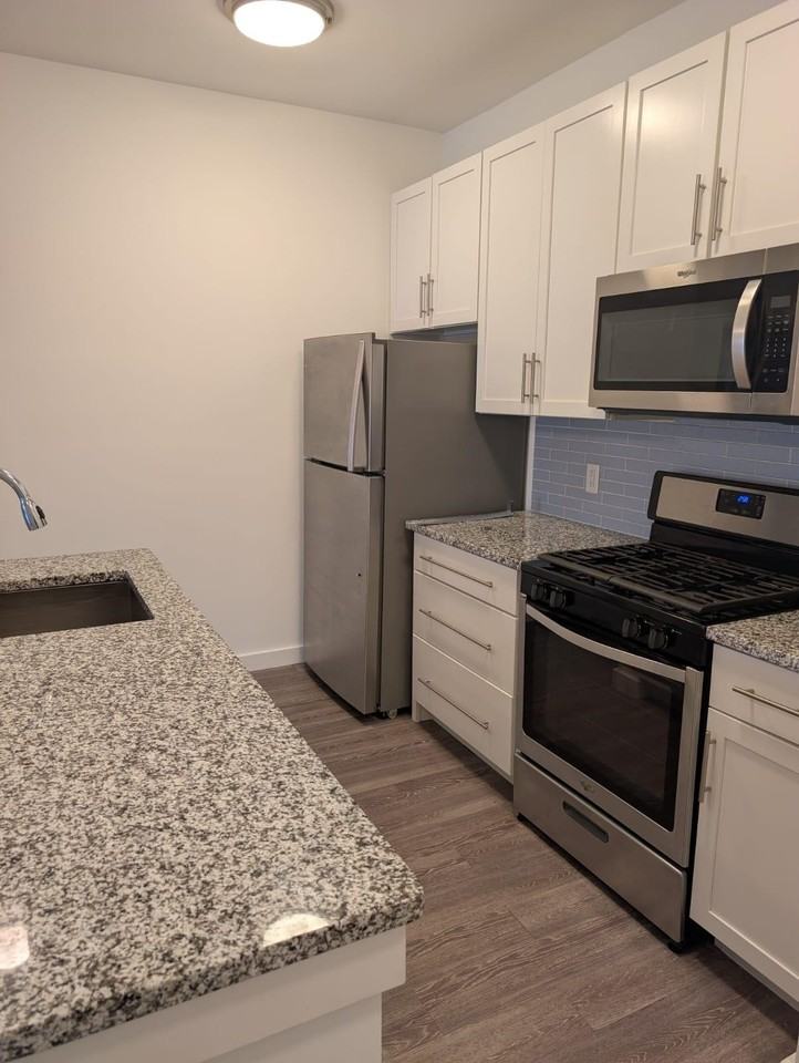 687 Ocean Ave #305
