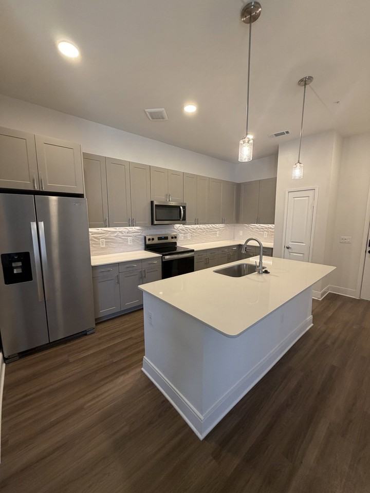 7152 N State Highway 360 #7107