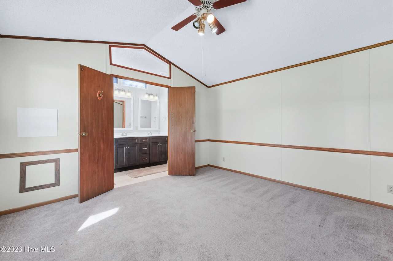 125 Seashore Dr - Photo 7 of 21