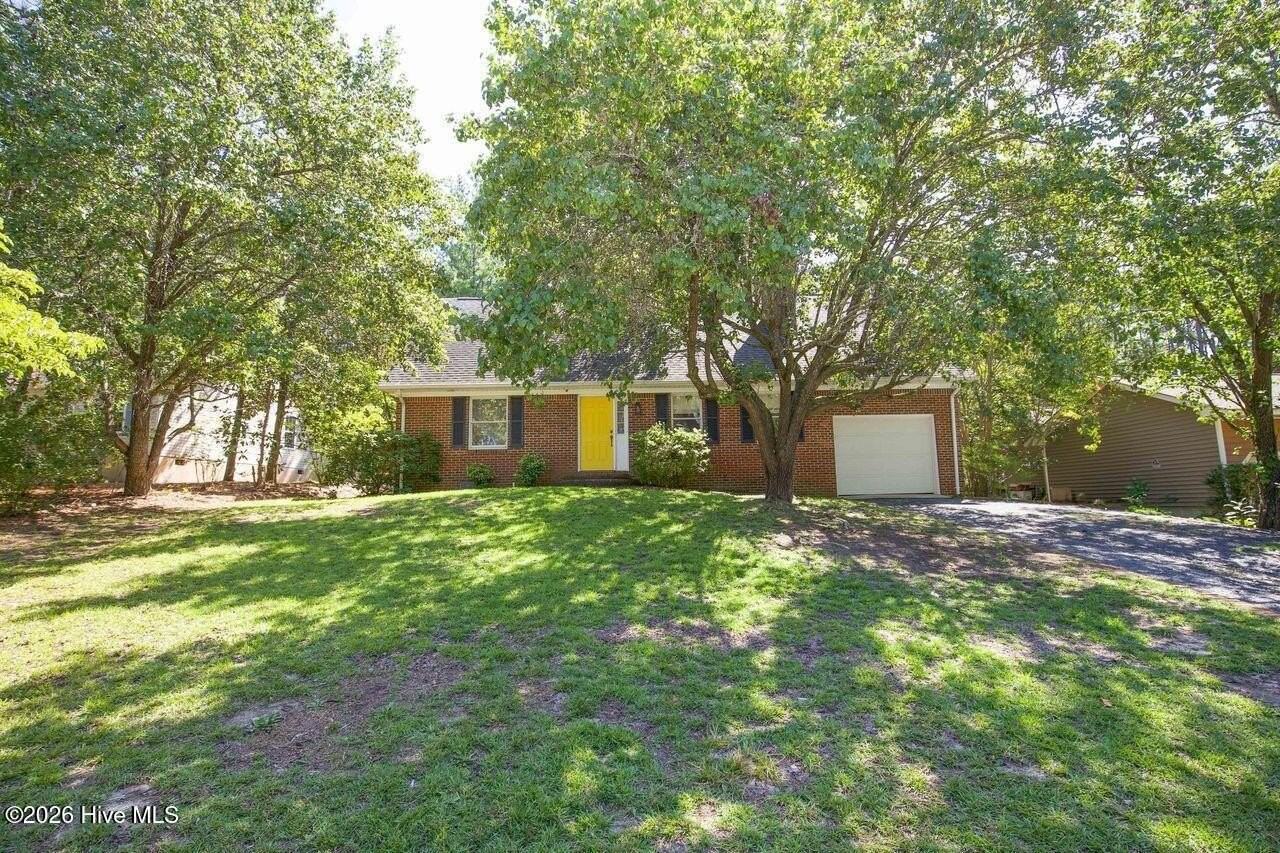 360 Spring Lake Dr - Photo 2 of 40