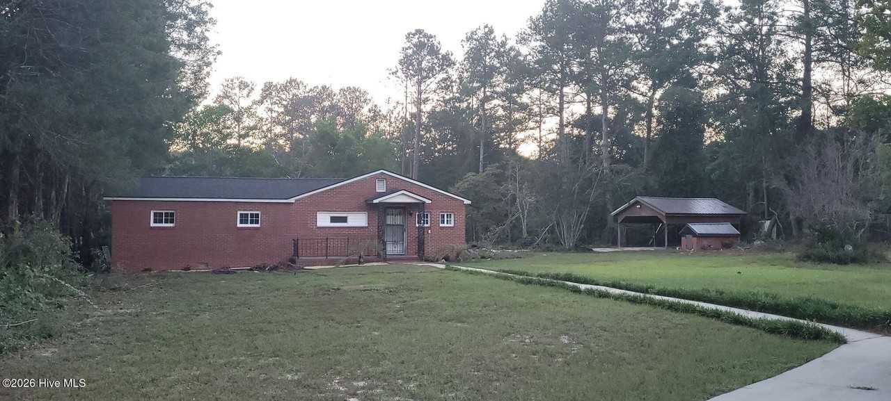 4433 Columbia Hwy N - Photo 2 of 15