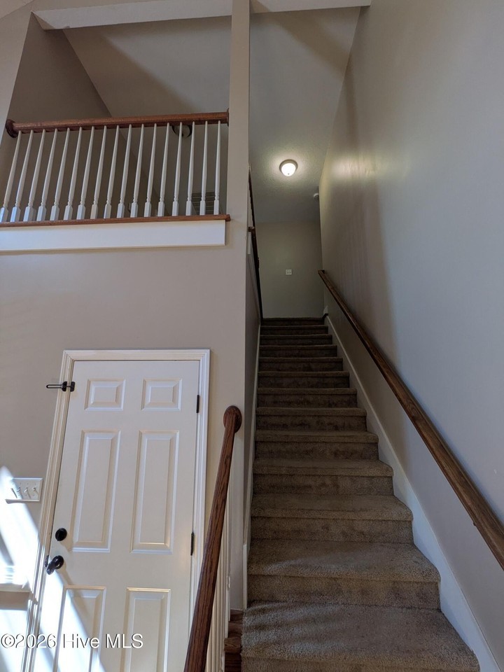 315 Buxton Ln - Photo 7 of 16