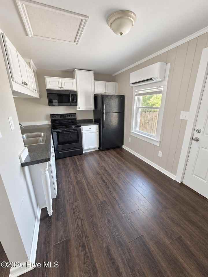 222 Richlands Ave #3 - Photo 5 of 9