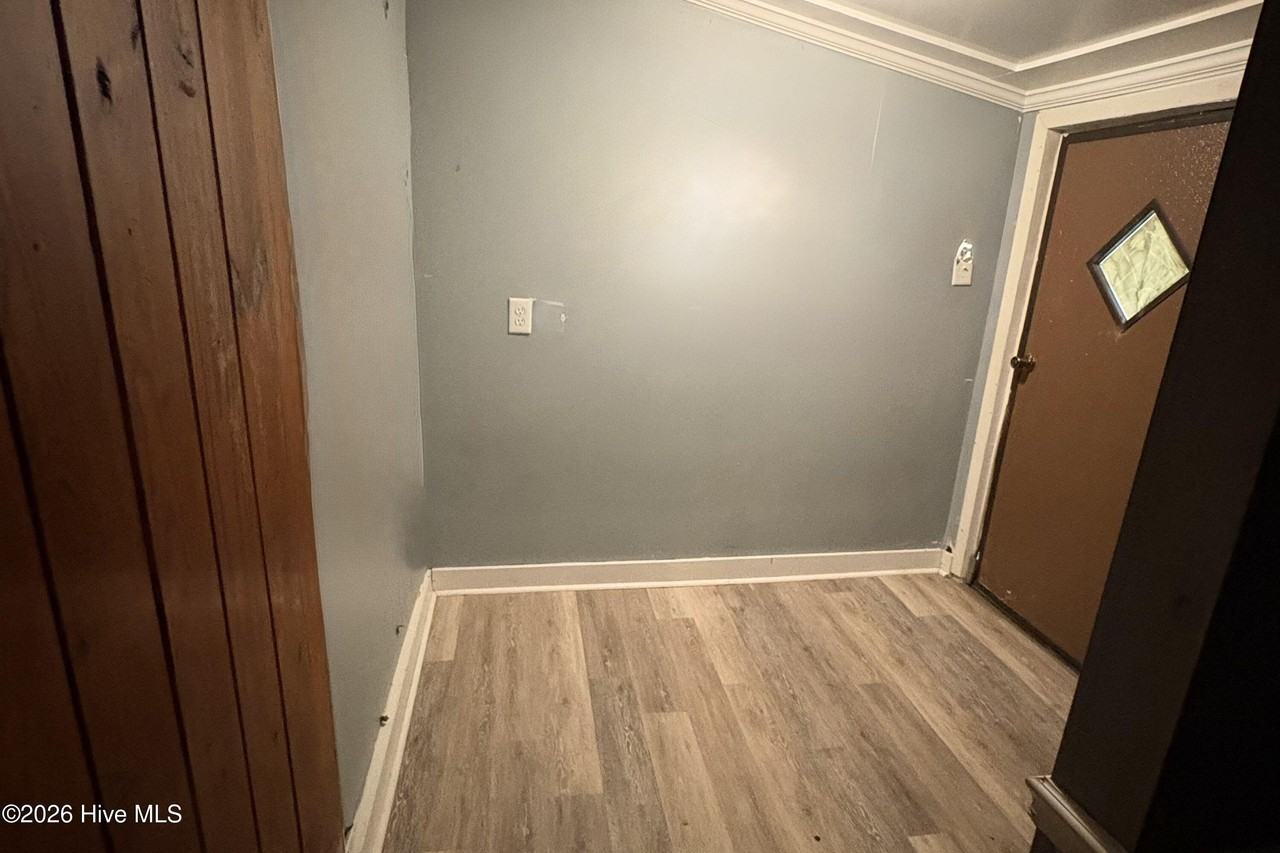 51 Oak Street - Photo 6 of 17