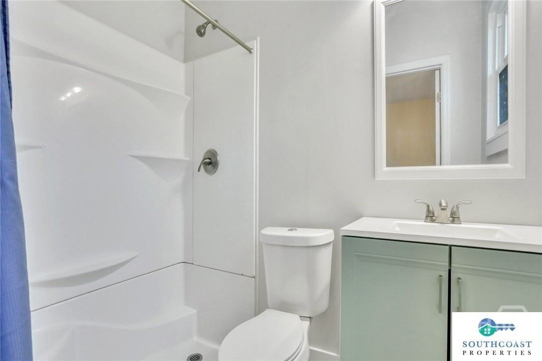 27 W 54th St - Photo 6 of 11