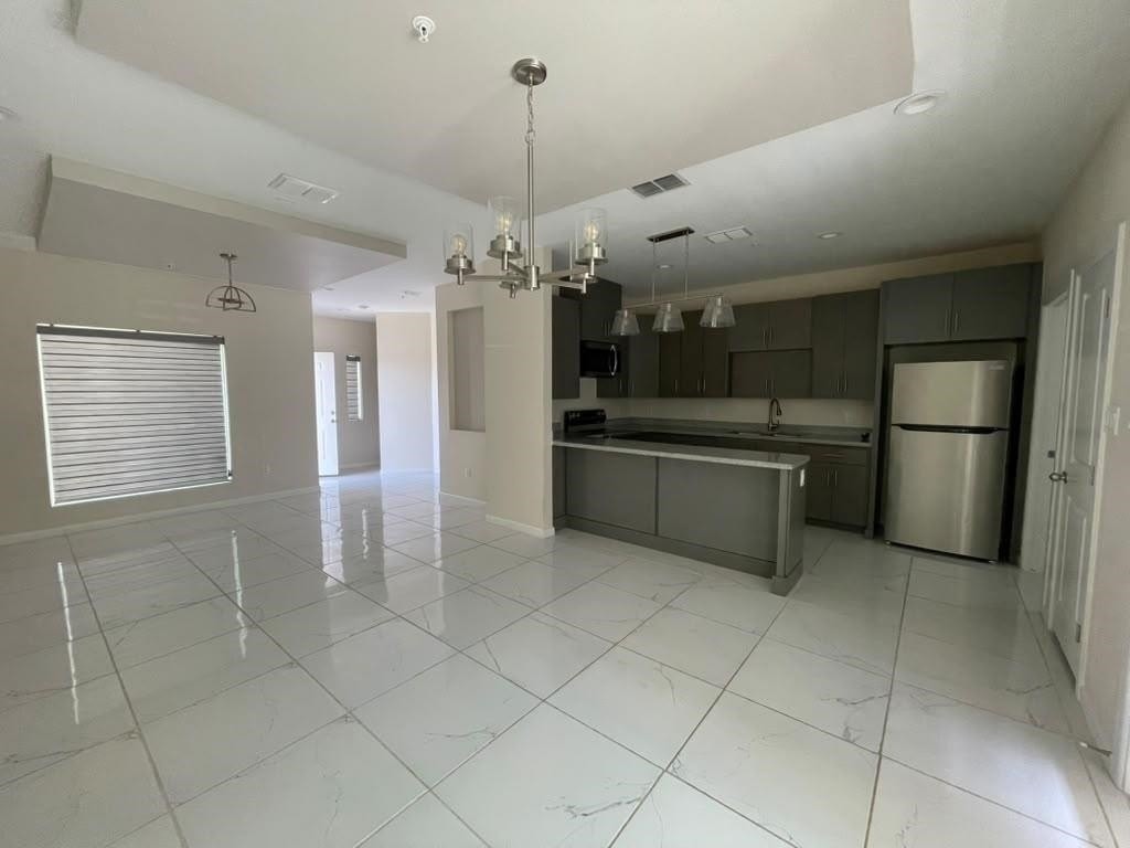504 Gale St #B201 - Photo 3 of 13