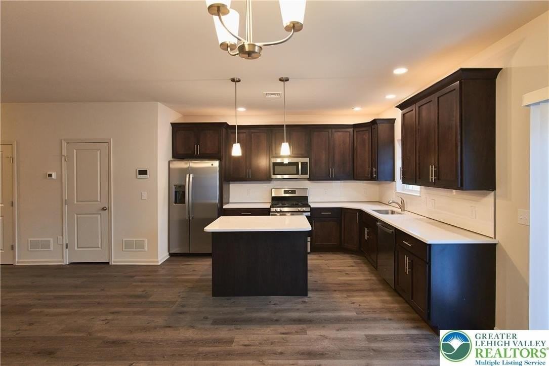 6639 Stein Way - Photo 4 of 30