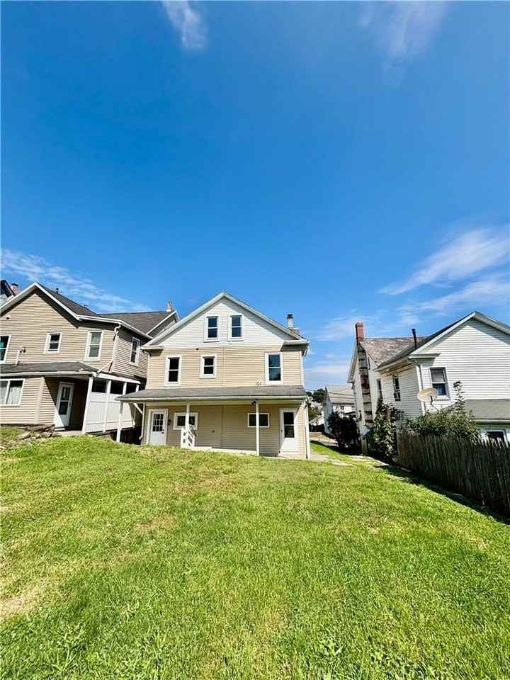 436 Market St - Photo 2 of 14