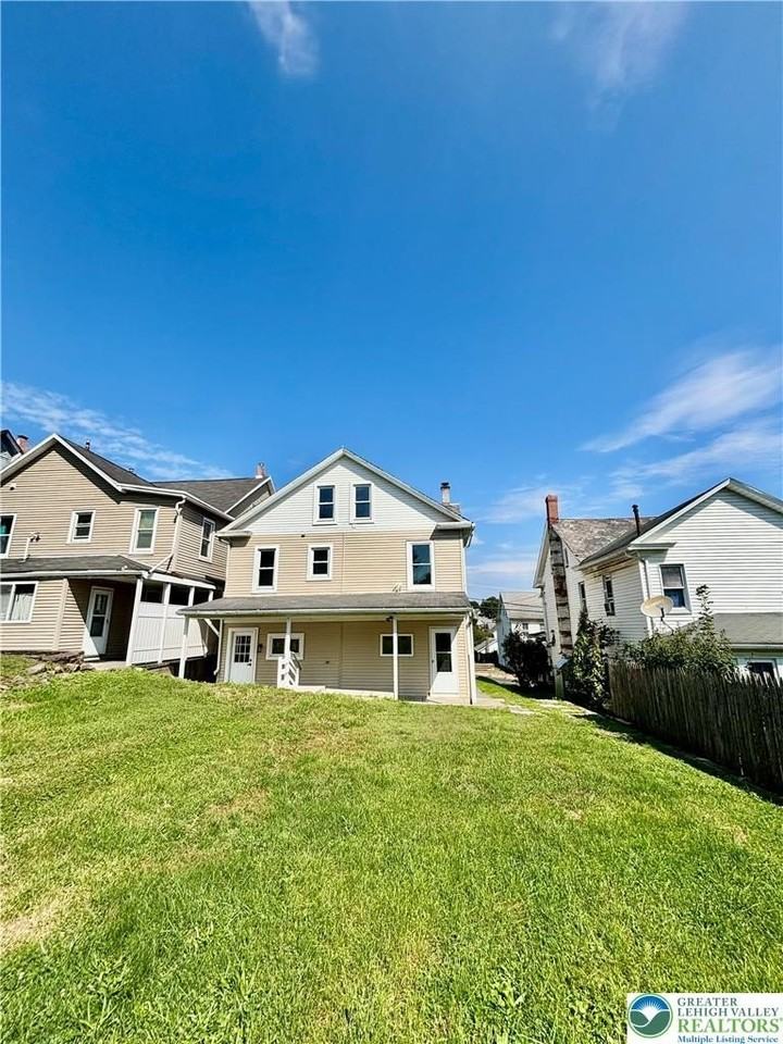 438 Market St - Photo 2 of 18