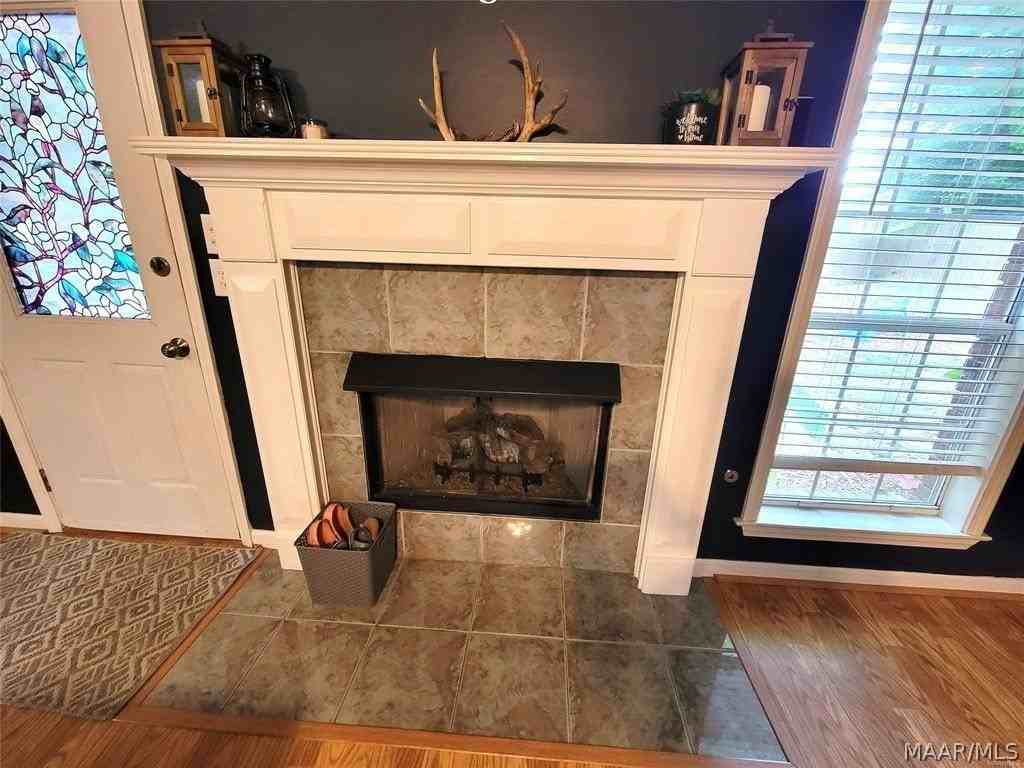 1269 Cross Creek Rd - Photo 4 of 23