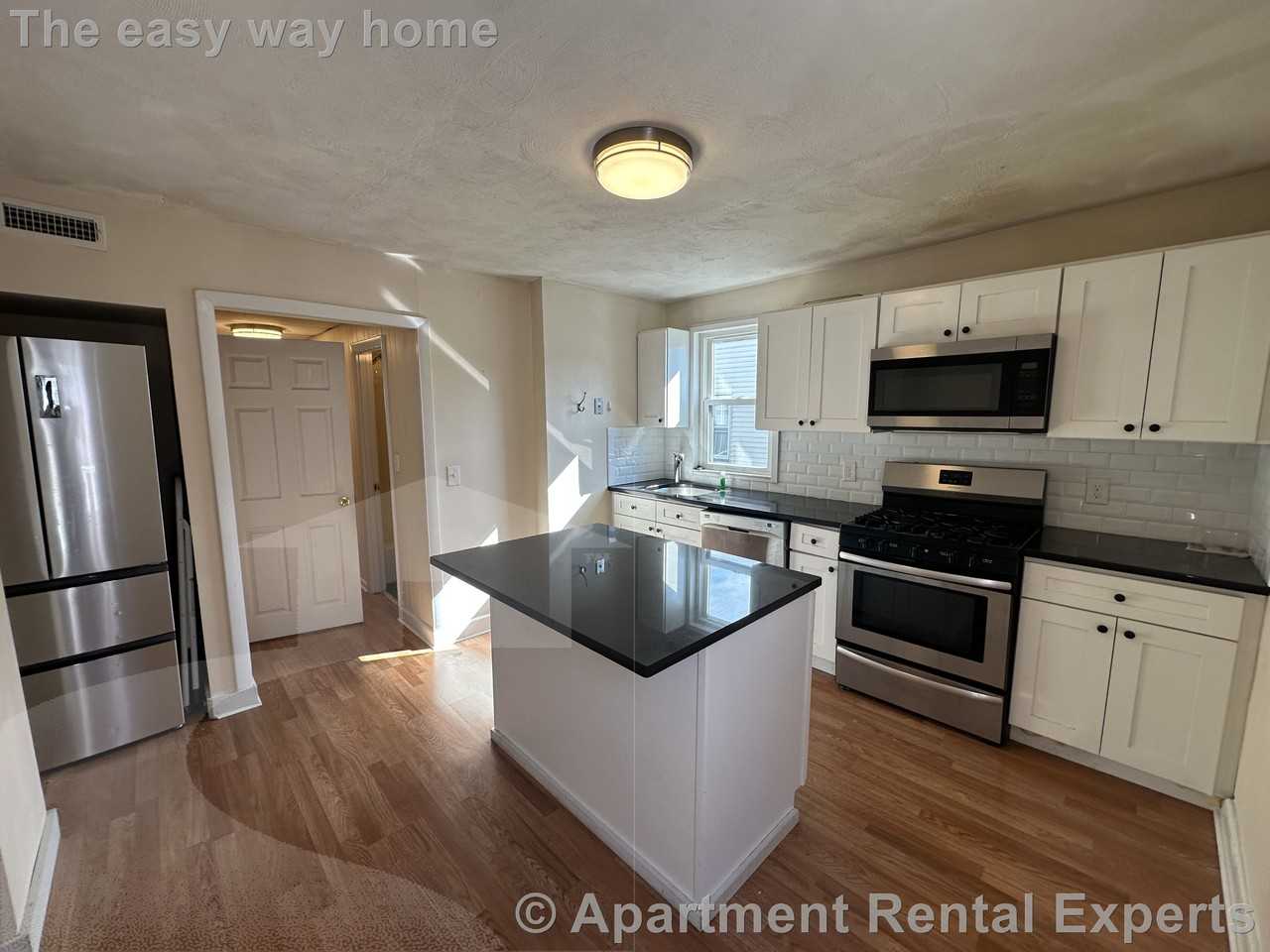 99 Norfolk St #3 - Photo 2 of 19
