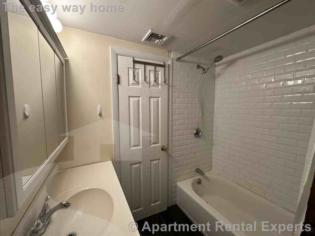99 Norfolk St #3 - Photo 5 of 19