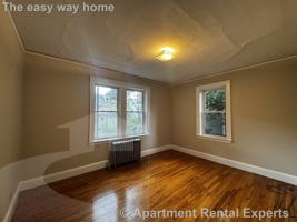 featured image of 4 Cogswell Ave #7