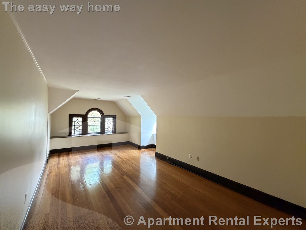54 Garfield St #A - Photo 5 of 11
