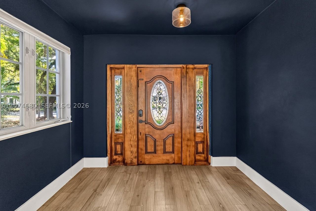 447 Blue Rd - Photo 3 of 30