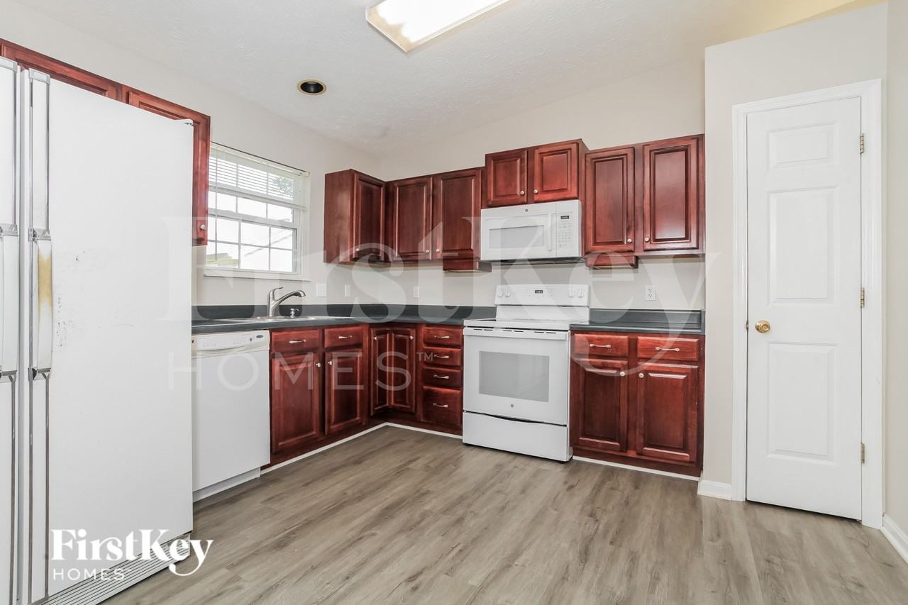 362 Nightwind Dr - Photo 4 of 15