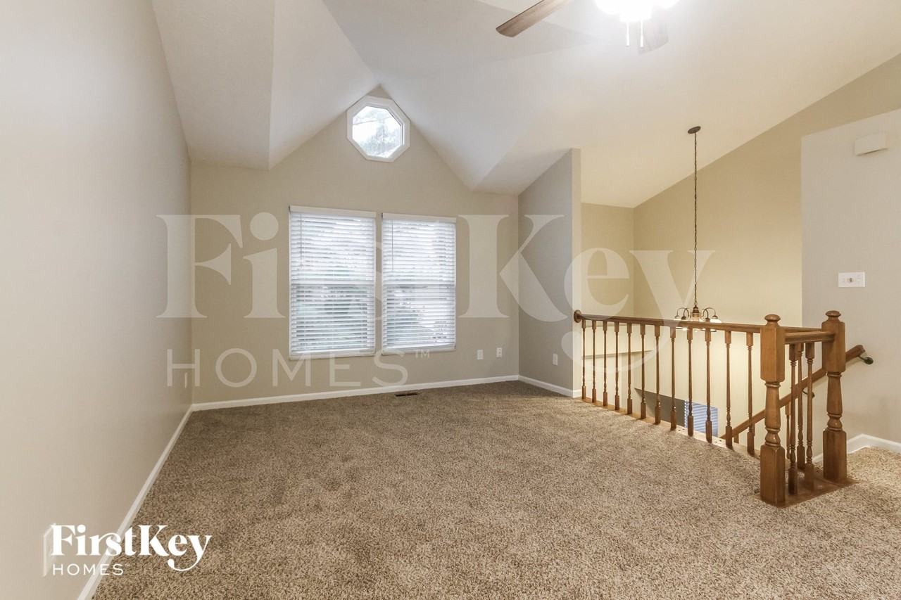 1520 Chase Blvd - Photo 3 of 16