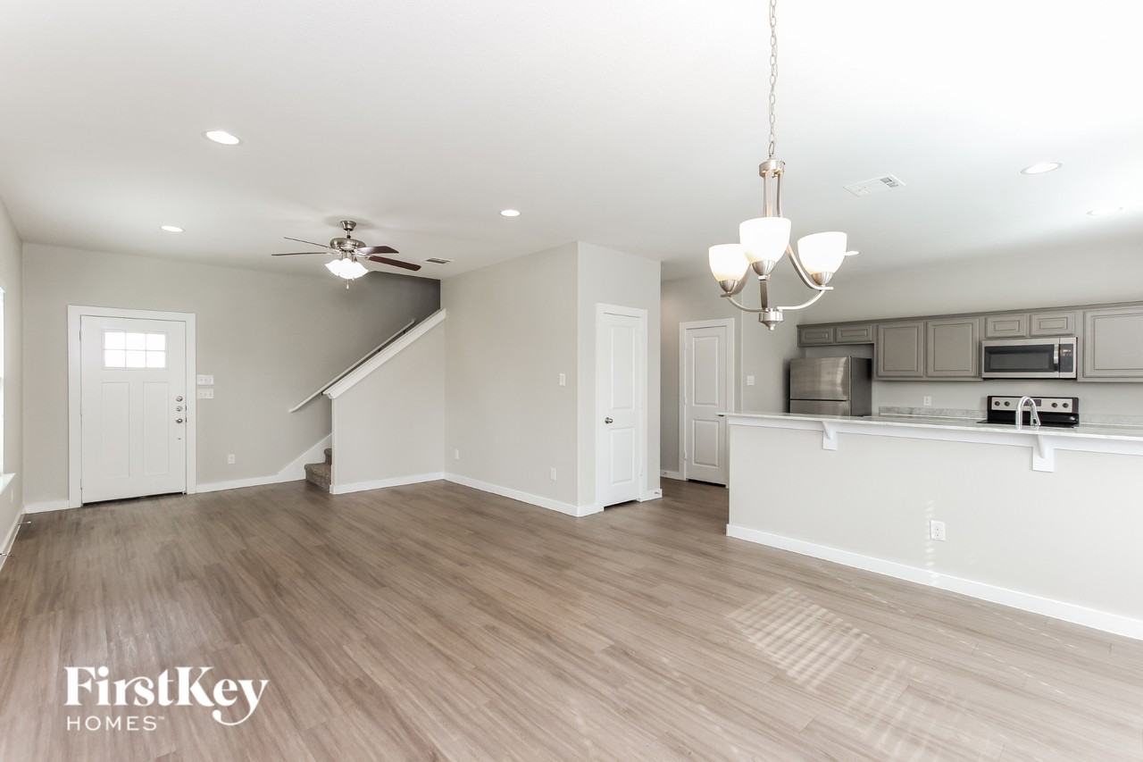 9920 Rio Doso Dr - Photo 5 of 16