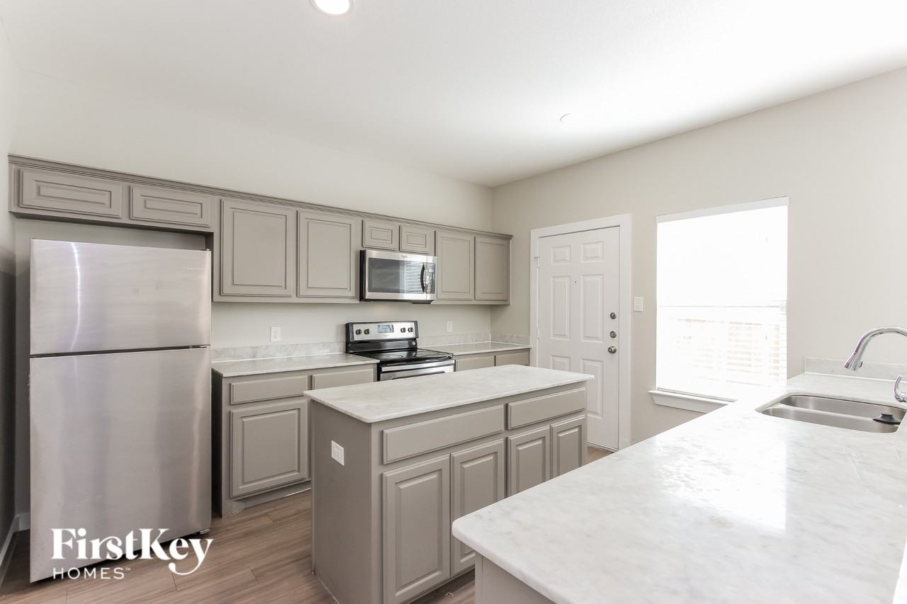 9920 Rio Doso Dr - Photo 7 of 16