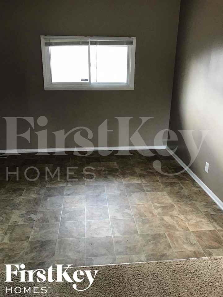 8509 Lenna Ct - Photo 4 of 15