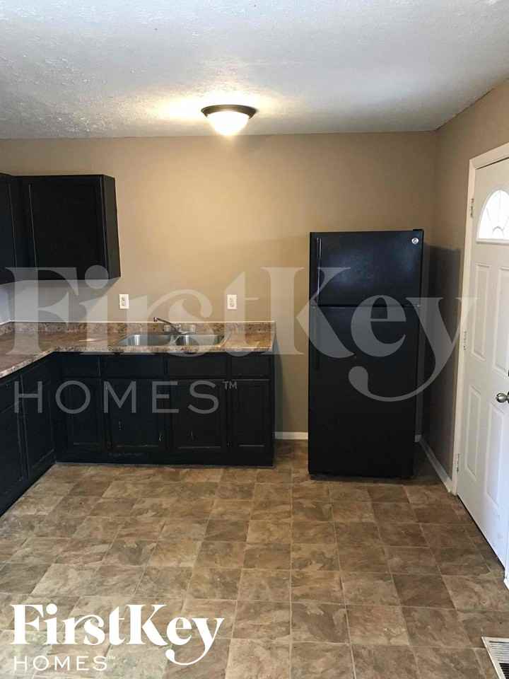 8509 Lenna Ct - Photo 5 of 15