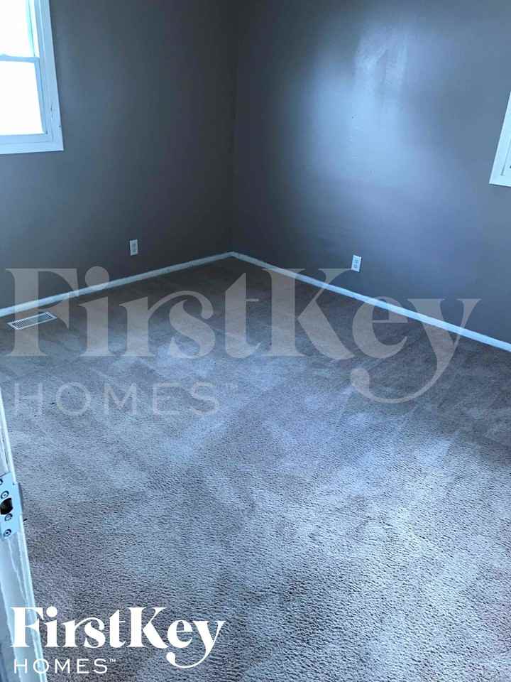 8509 Lenna Ct - Photo 7 of 15