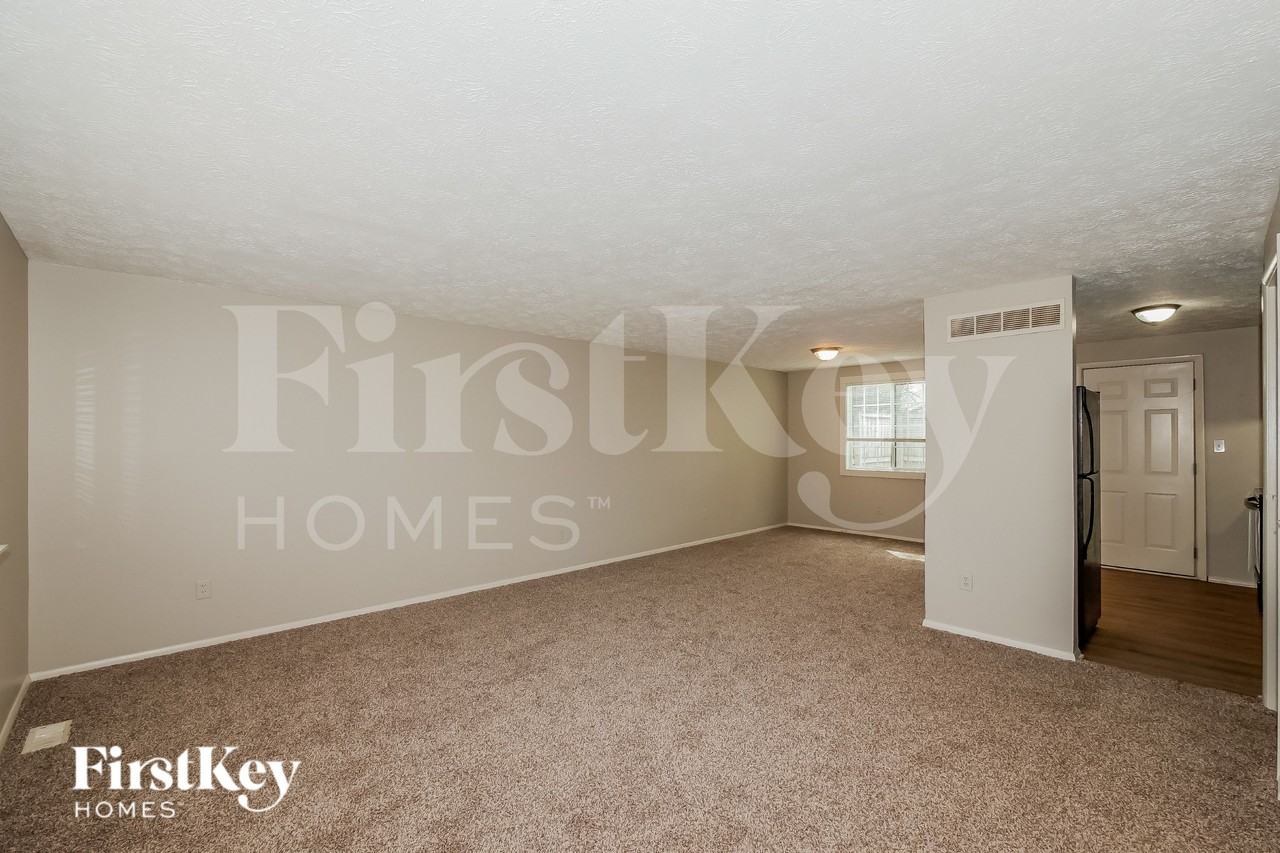 6718 Cordova Dr - Photo 3 of 16