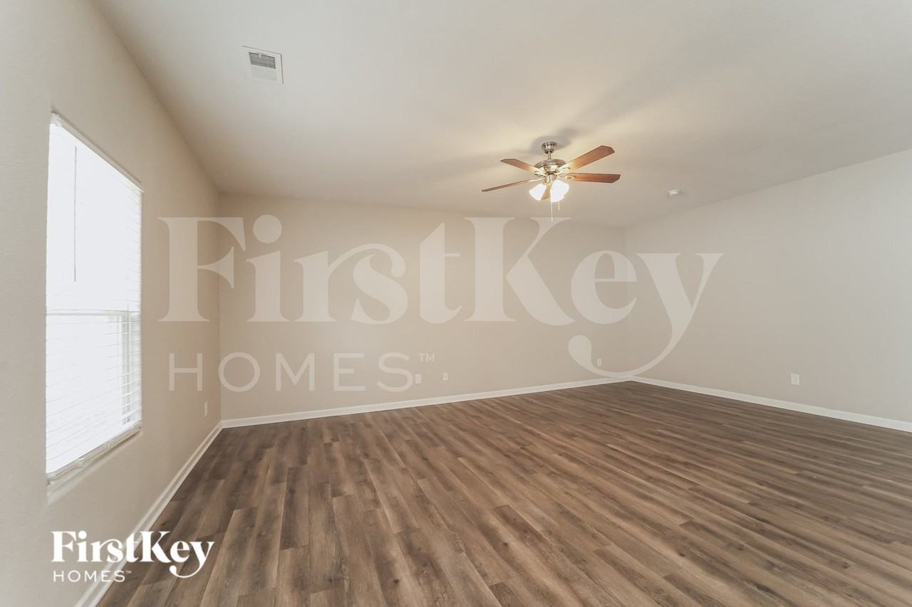 6546 Paw Village Rd - Photo 4 of 15