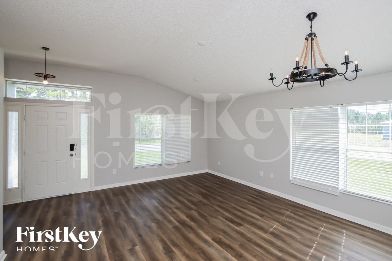 701 Lavender St Se - Photo 5 of 15