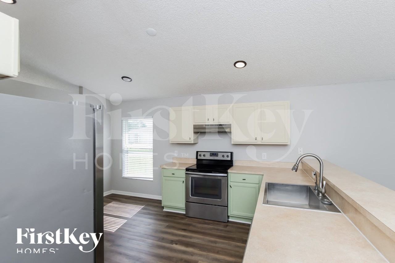 701 Lavender St Se - Photo 7 of 15