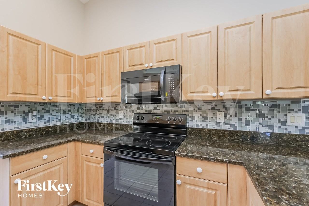 2516 57th St W - Photo 6 of 15
