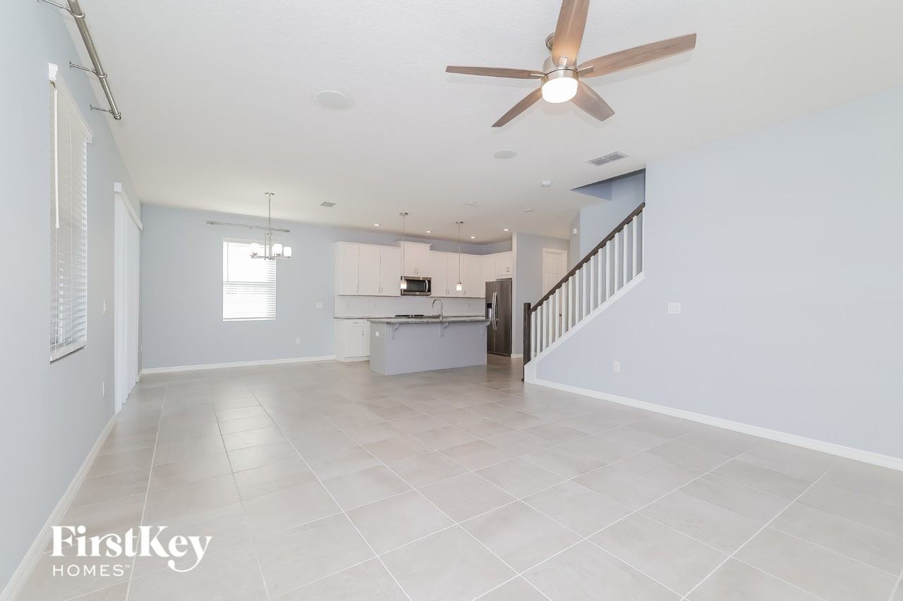 2412 Riverbank Cv - Photo 3 of 15