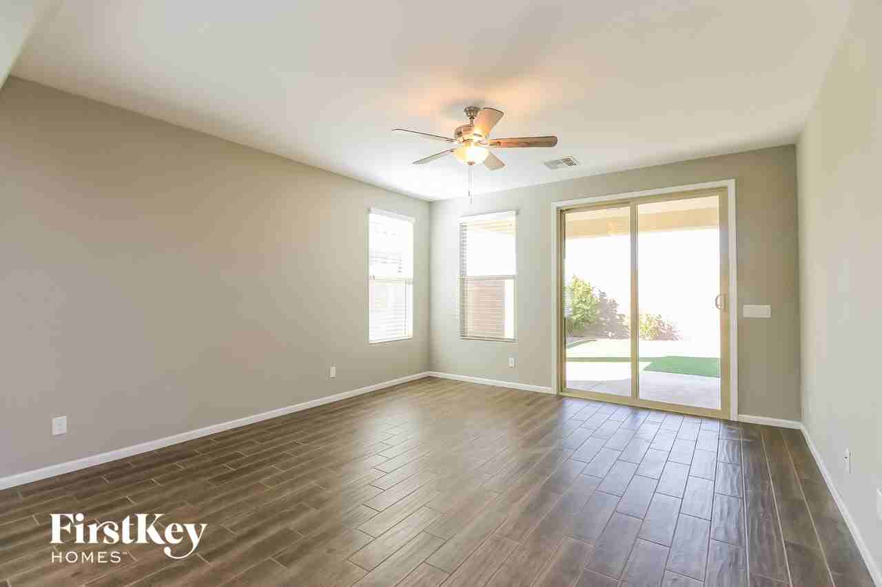 10518 E Corbin Ave - Photo 2 of 15