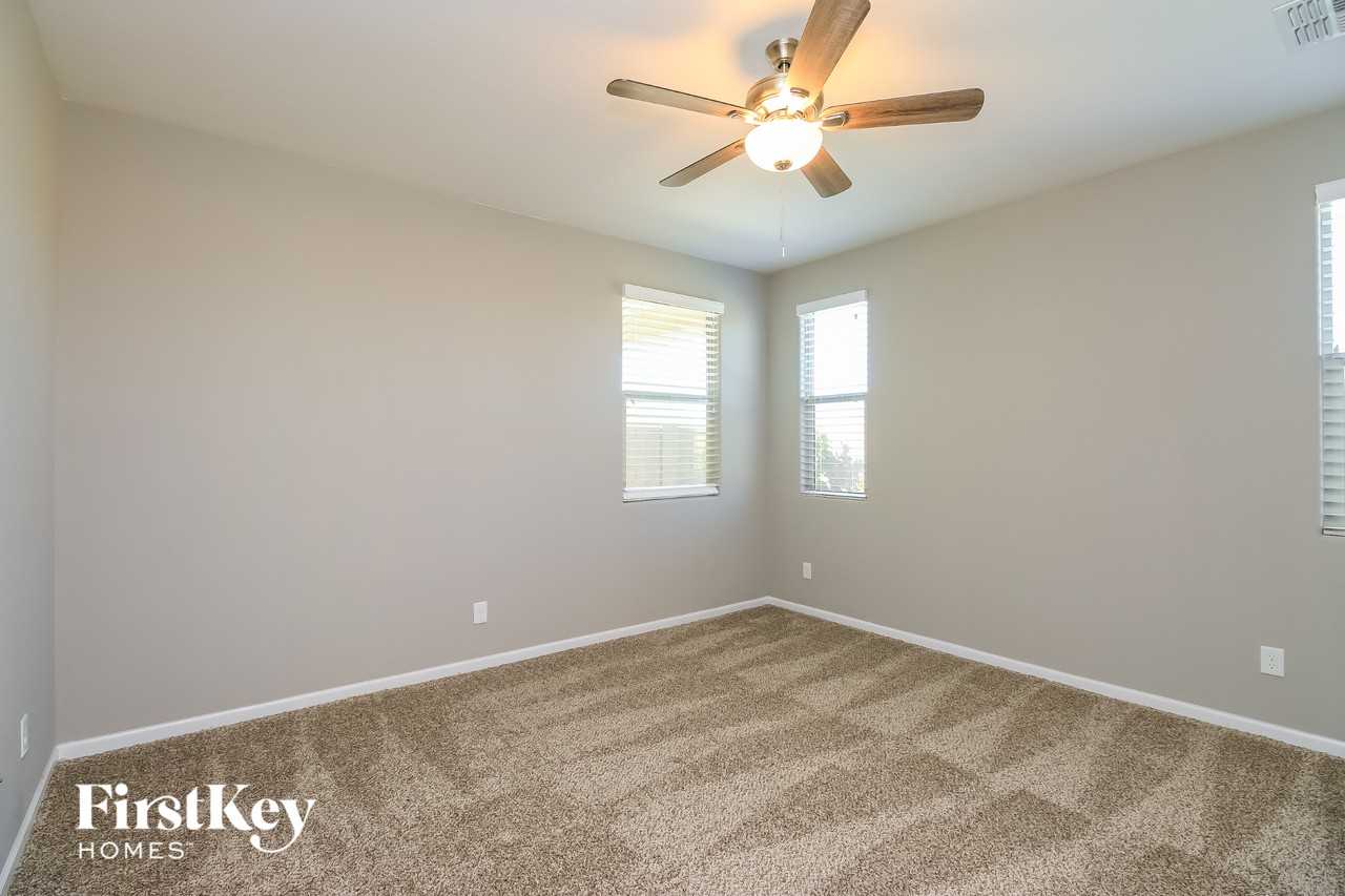 10518 E Corbin Ave - Photo 7 of 15