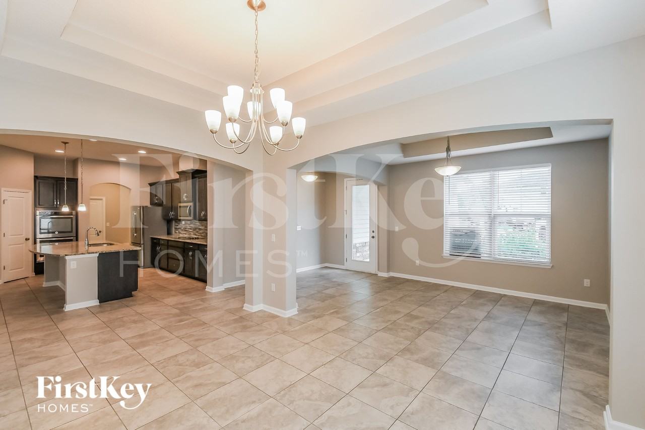 11187 Luffness Ct - Photo 5 of 15