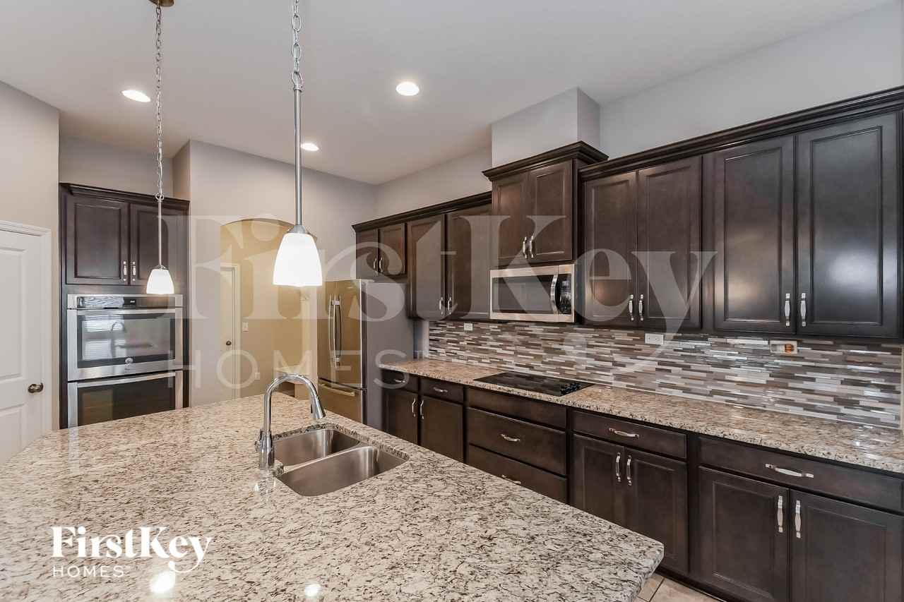 11187 Luffness Ct - Photo 7 of 15