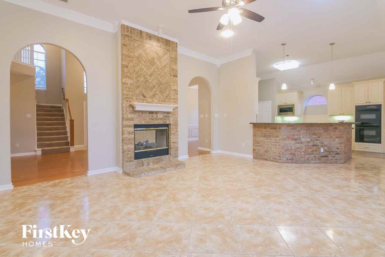 3145 Waterside Dr - Photo 6 of 15