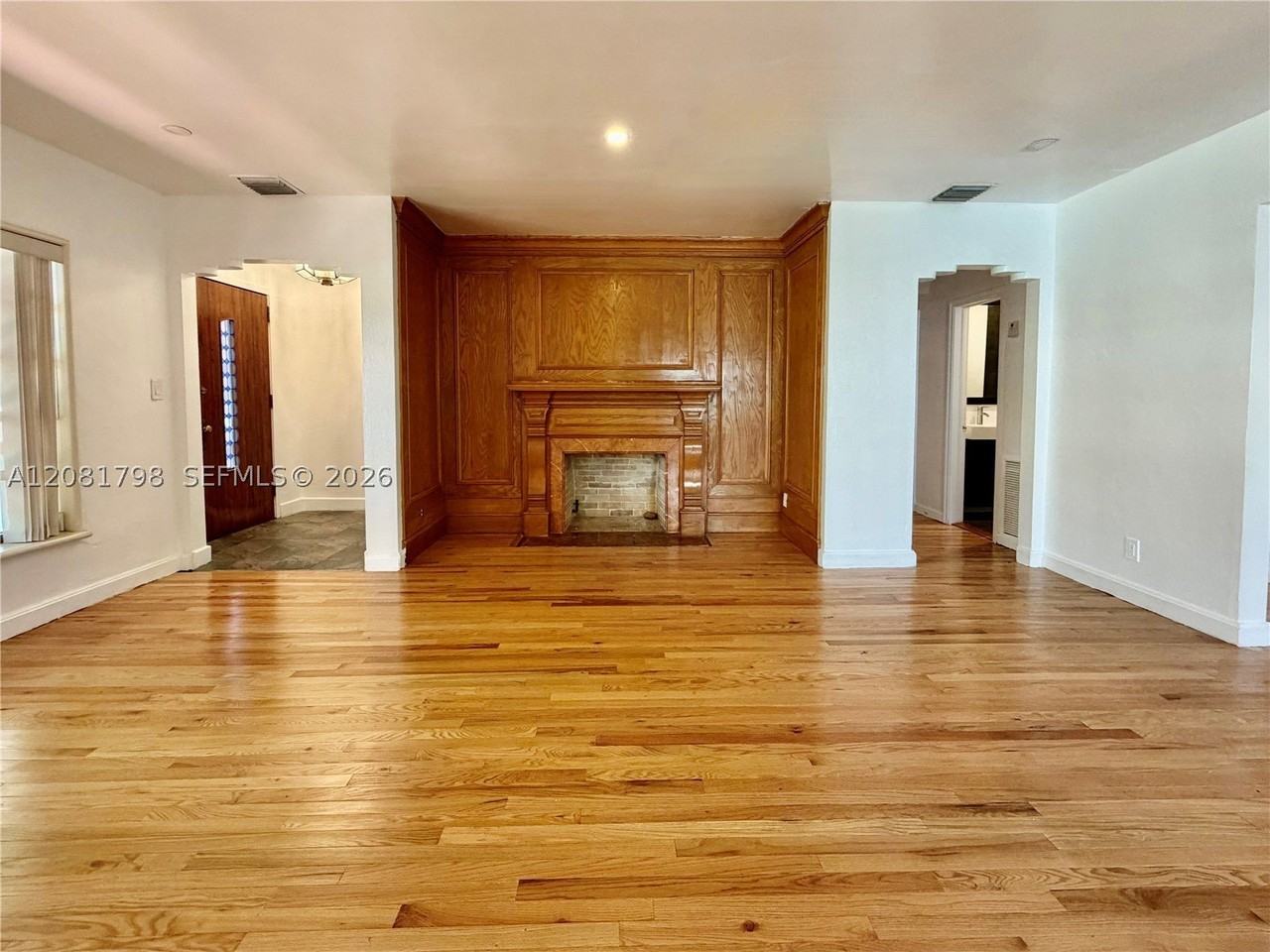 9132 Byron Ave - Photo 7 of 21