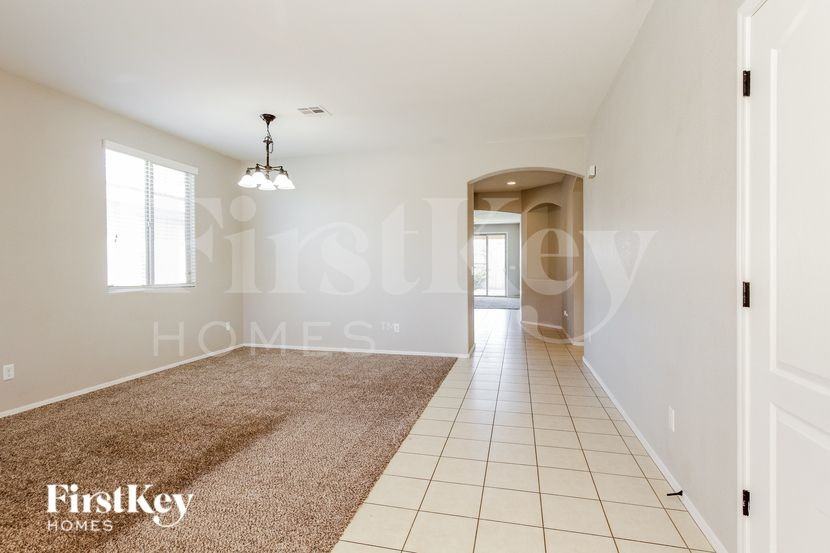 17577 W Buchanan St - Photo 4 of 16