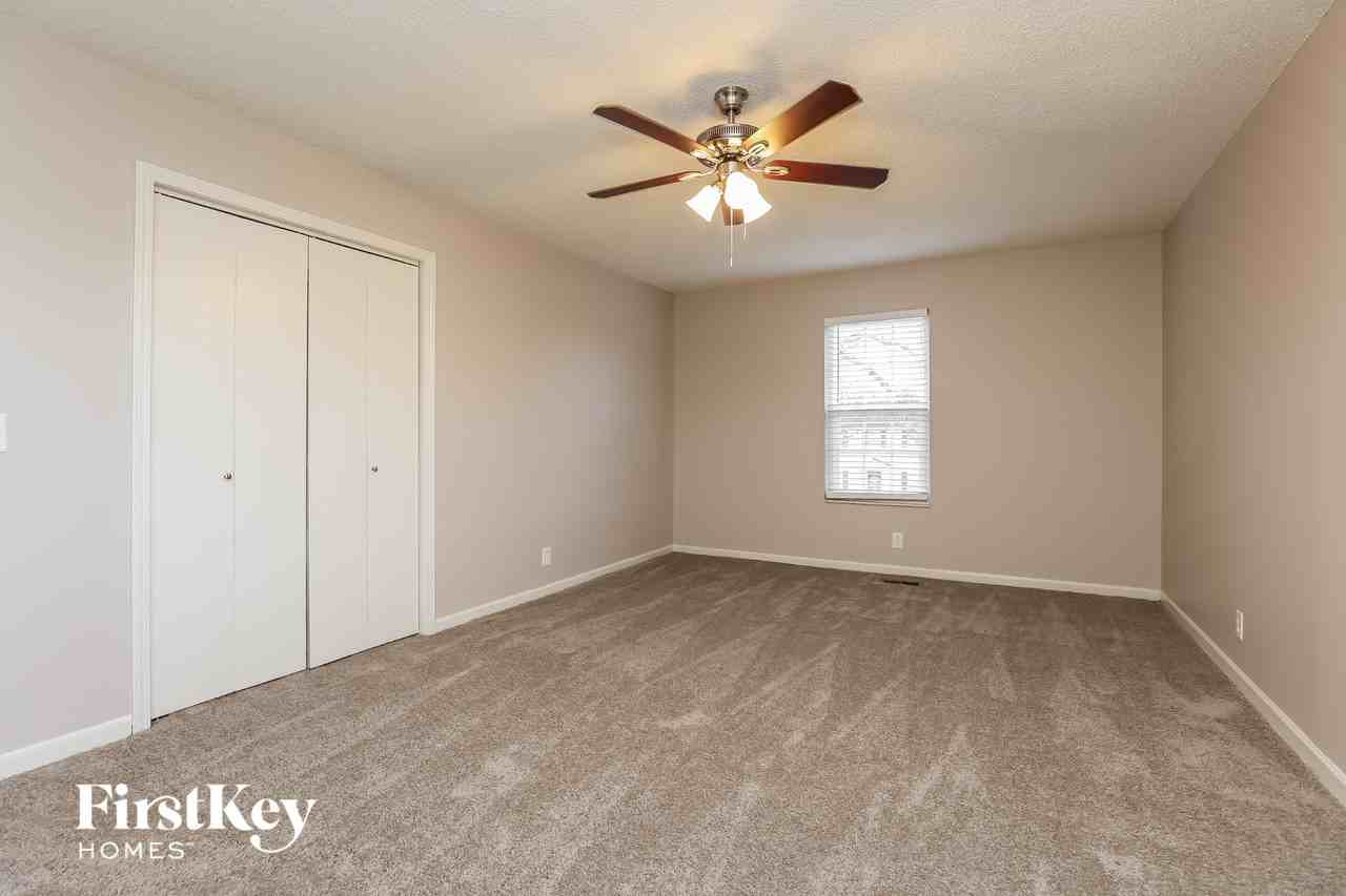 1013 Carriage Way Ct - Photo 7 of 15