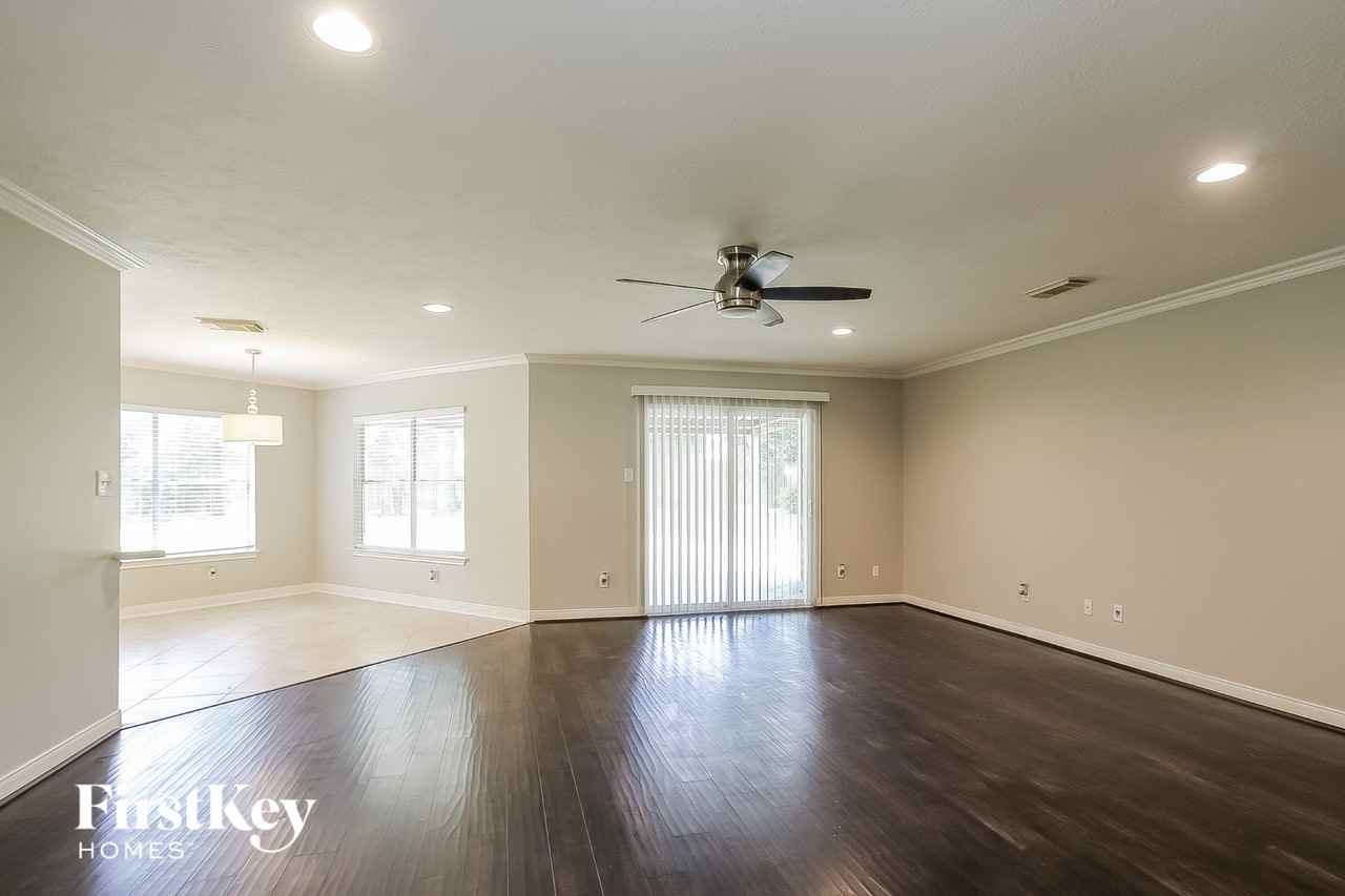 6007 Weisinger Dr - Photo 4 of 15
