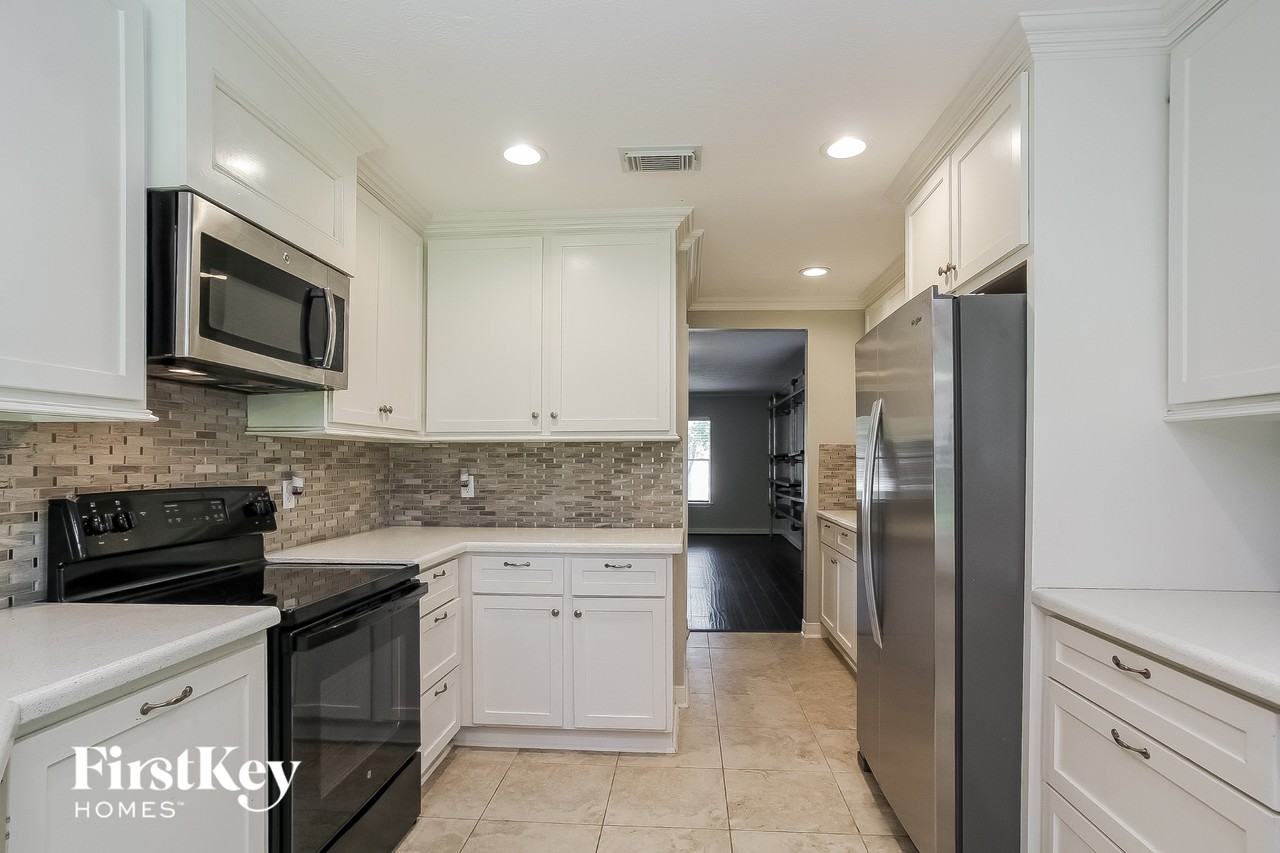 6007 Weisinger Dr - Photo 6 of 15