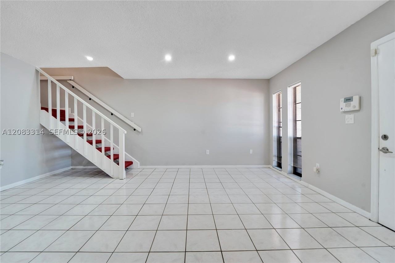 19599 Nw 55th Circle Pl - Photo 5 of 30