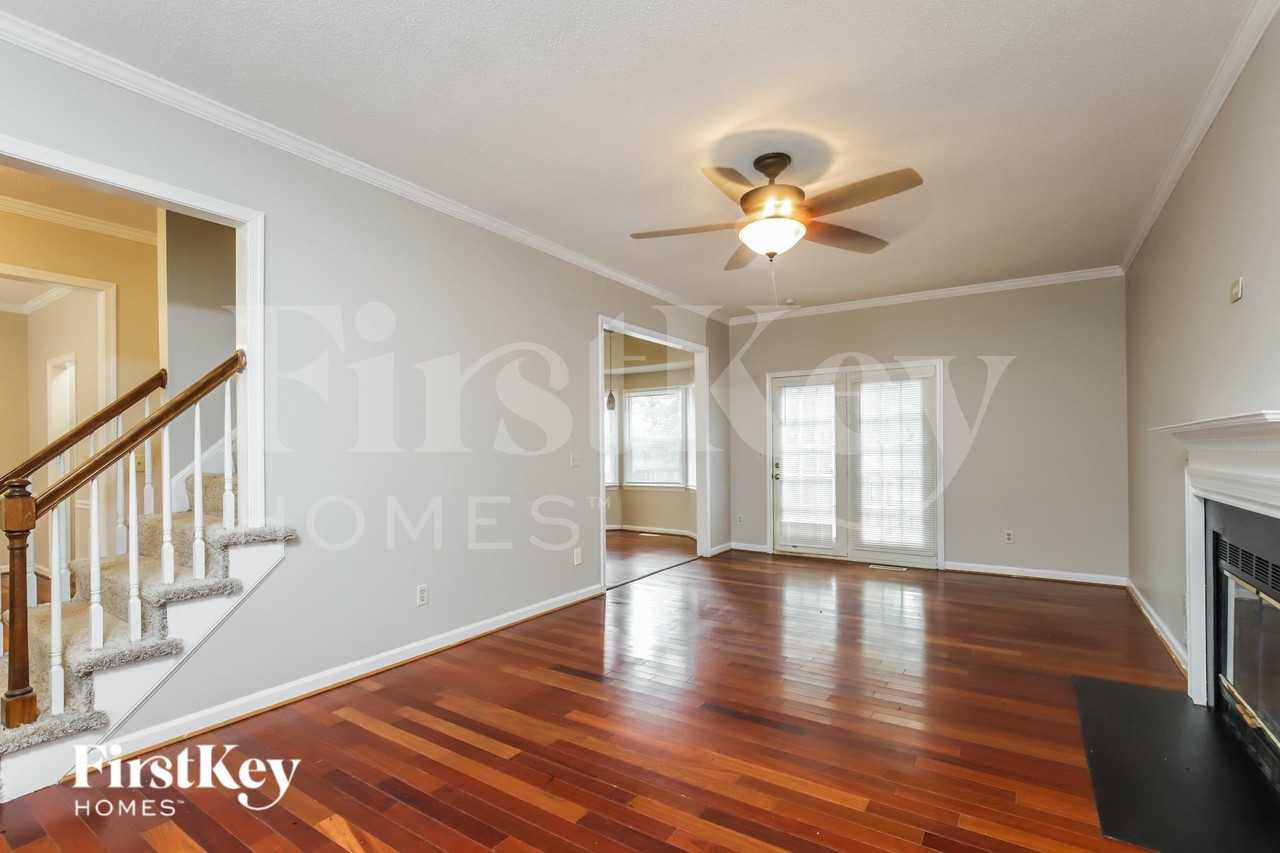 63 Park Village Ln - Photo 3 of 15