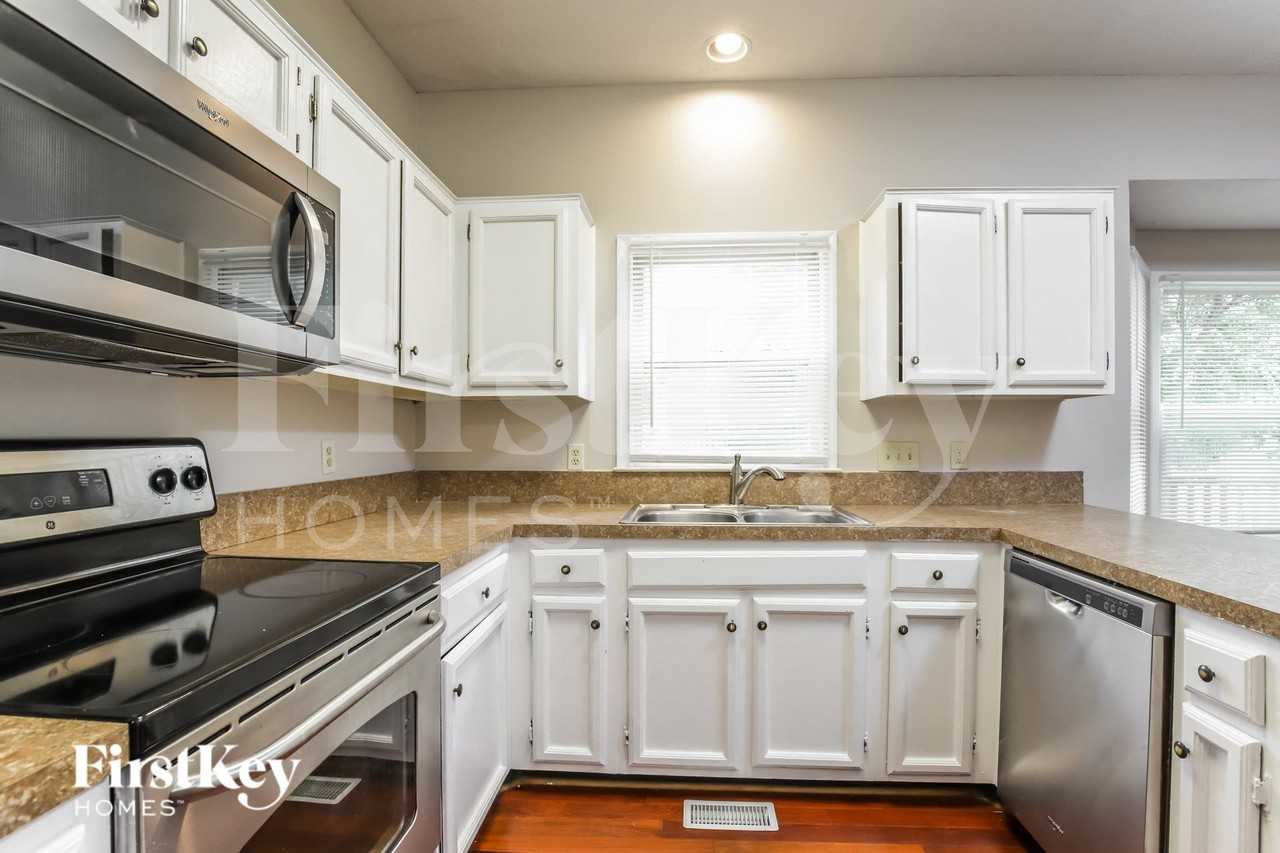 63 Park Village Ln - Photo 6 of 15
